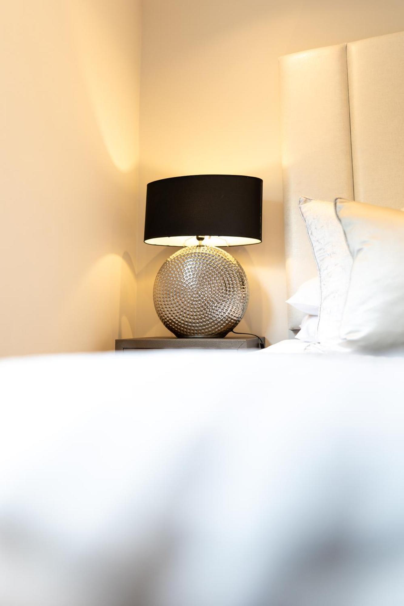 Exclusive Cardiff City Centre Apartment ภายนอก รูปภาพ