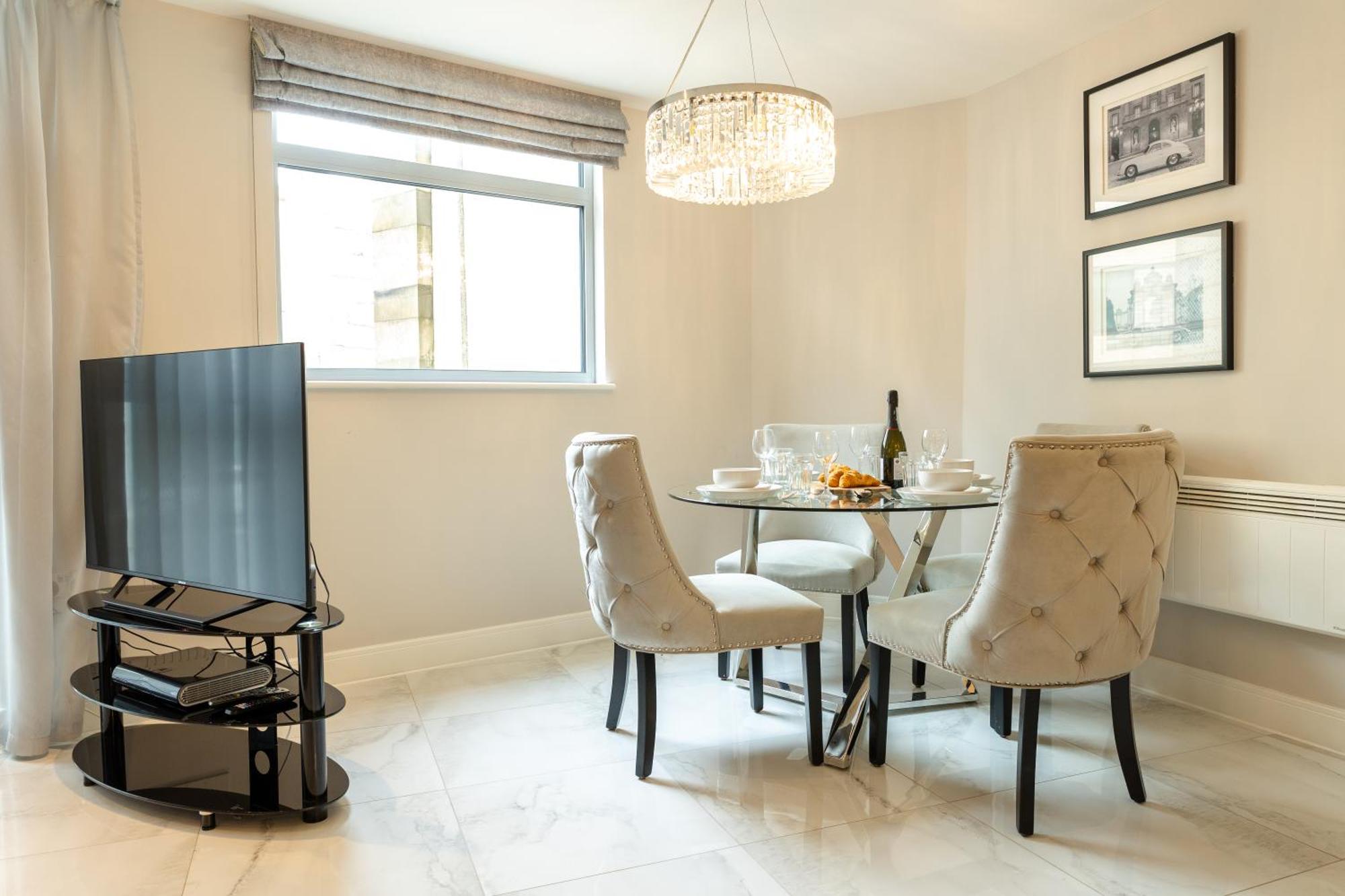 Exclusive Cardiff City Centre Apartment ภายนอก รูปภาพ